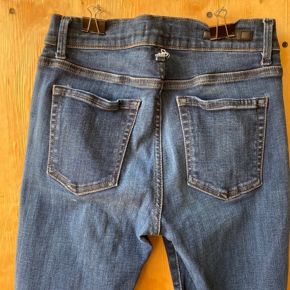M1858 Parson SKinny Jean with High Low Raw Hem - Picture 3 of 7